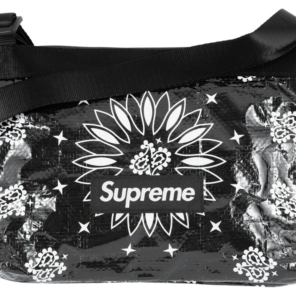 SUPREME BANDANA TARP SIDE BAG
"SS 21"